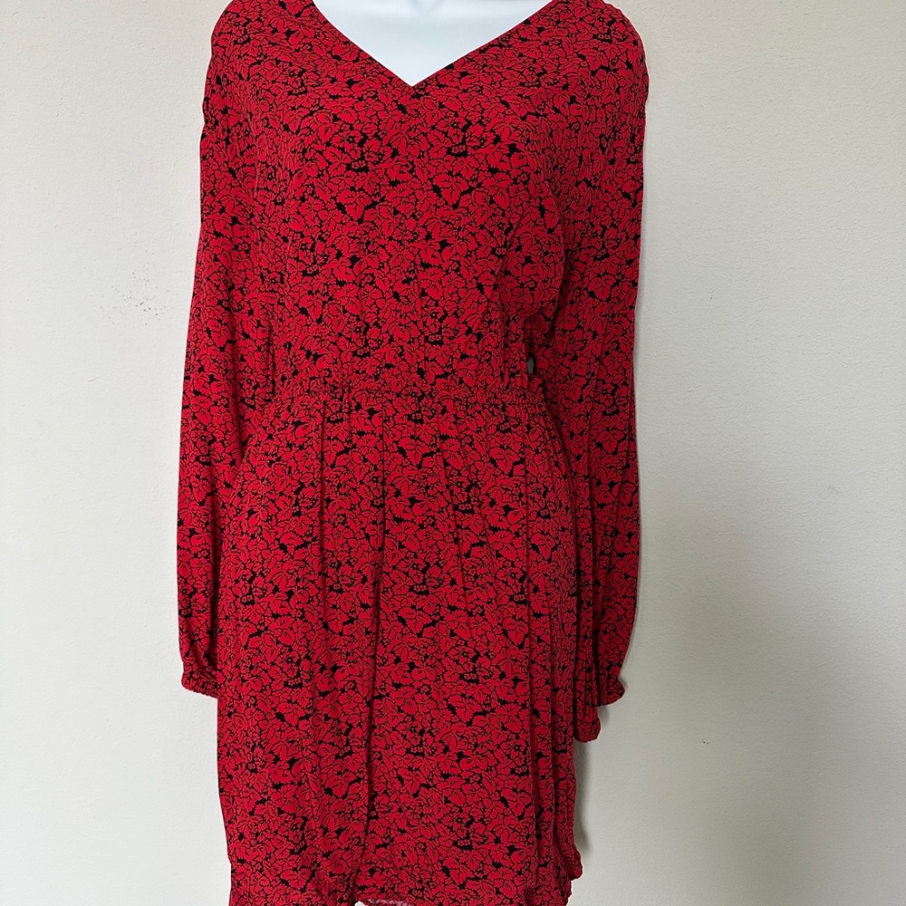 Gap Long Sleeve Knee Length Red Floral Dress
